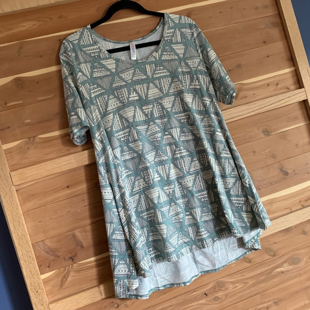 L Lularoe perfect t *super soft*